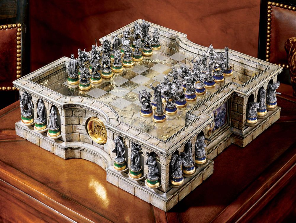 The Lord of the Rings Collector's Chess Set