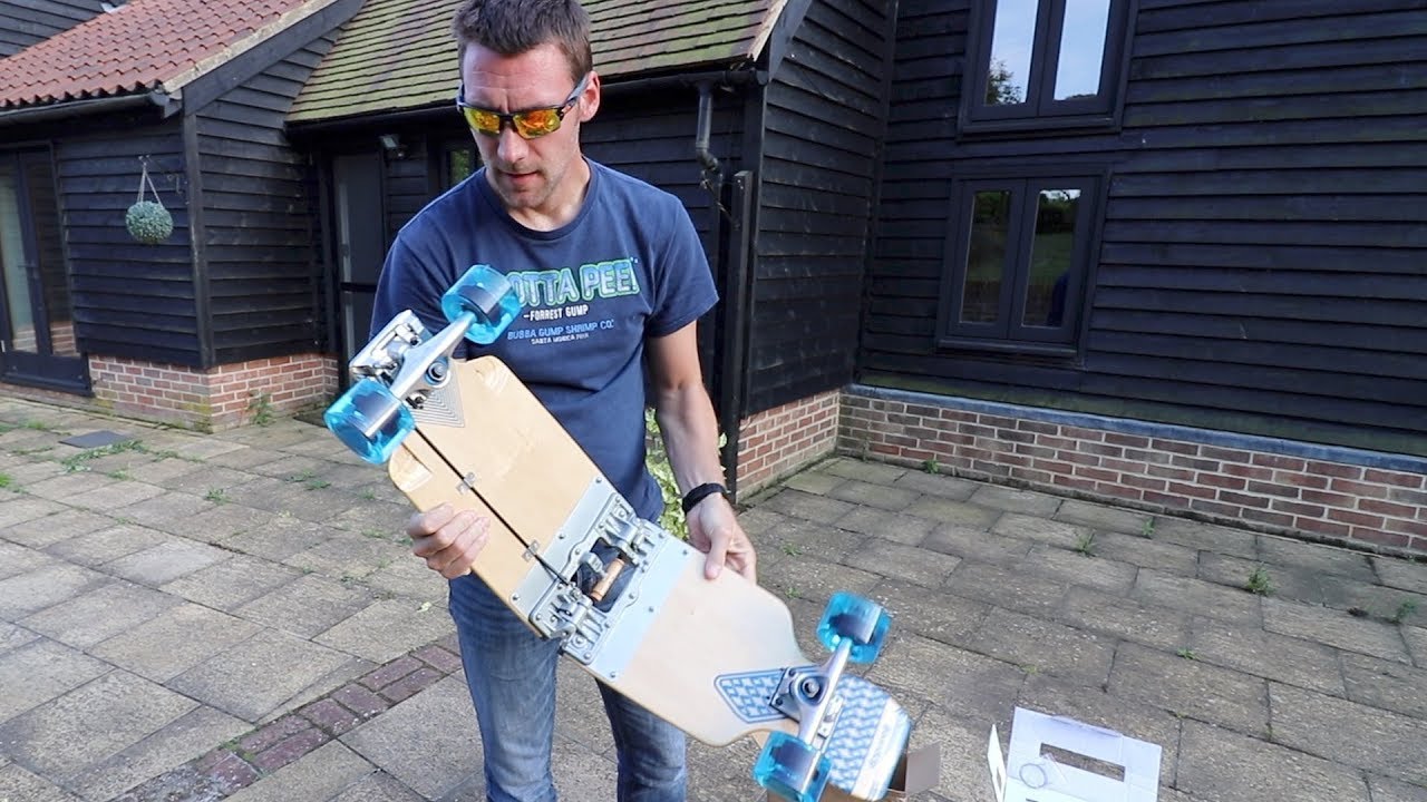 The World’s First Self-Folding Longboard