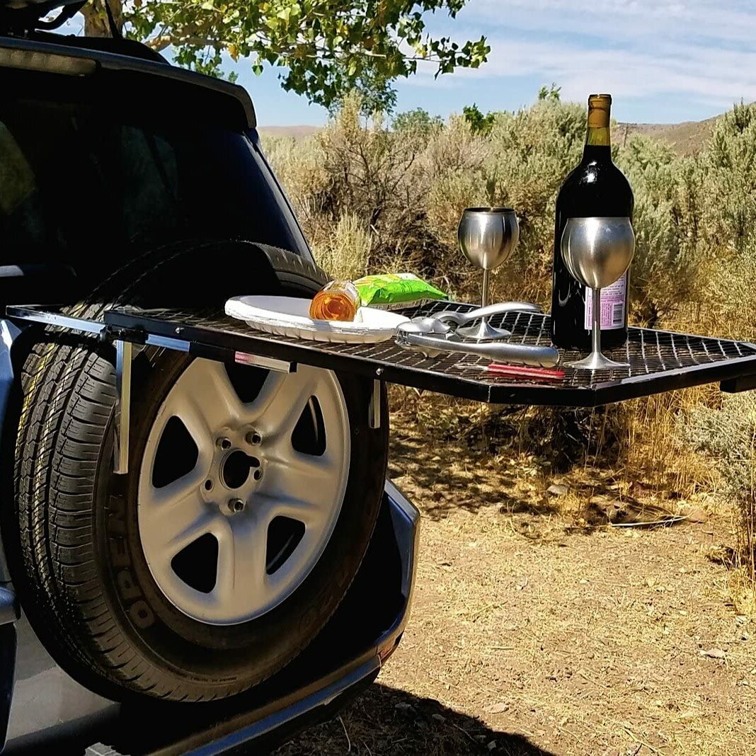 Vehicle Tire-Mounted Table