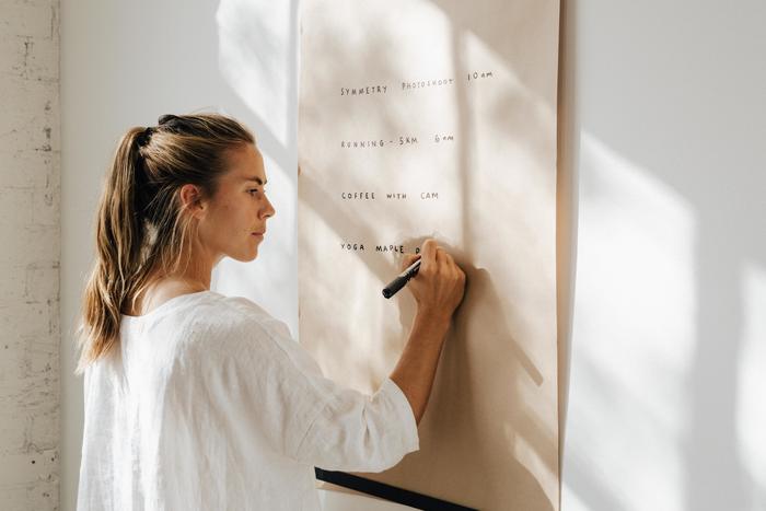 Wall Mounted Paper Roller