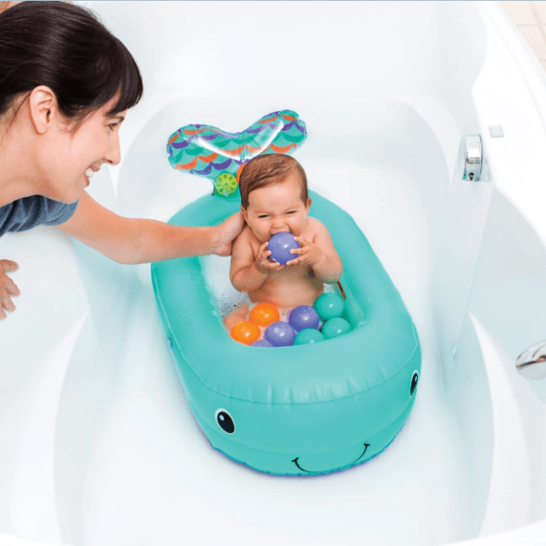 Whale Baby Infltable Bubble Bath