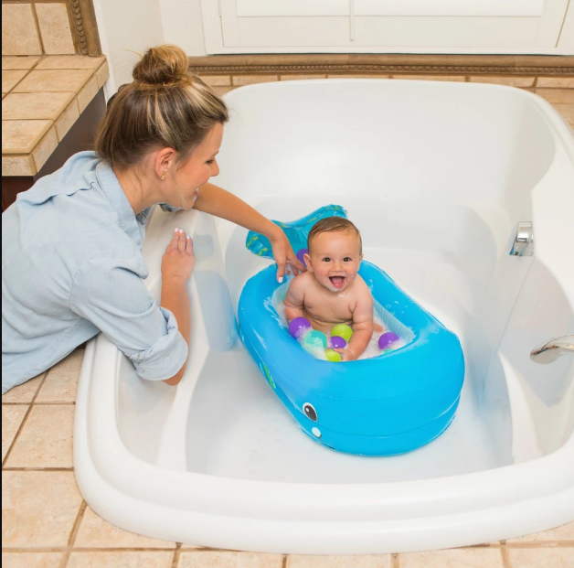 Whale Baby Infltable Bubble Bath