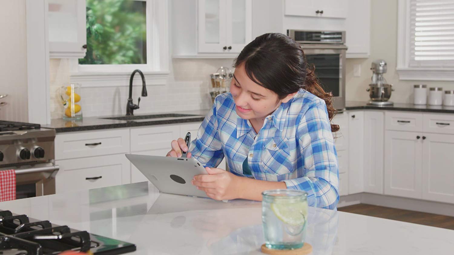 Wireless Pen-Shaped Computer Mouse