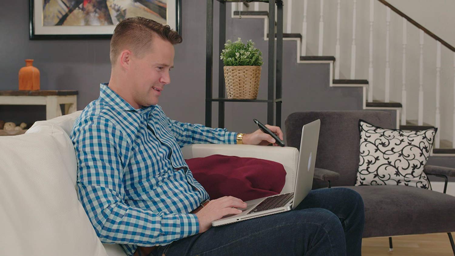 Wireless Pen-Shaped Computer Mouse