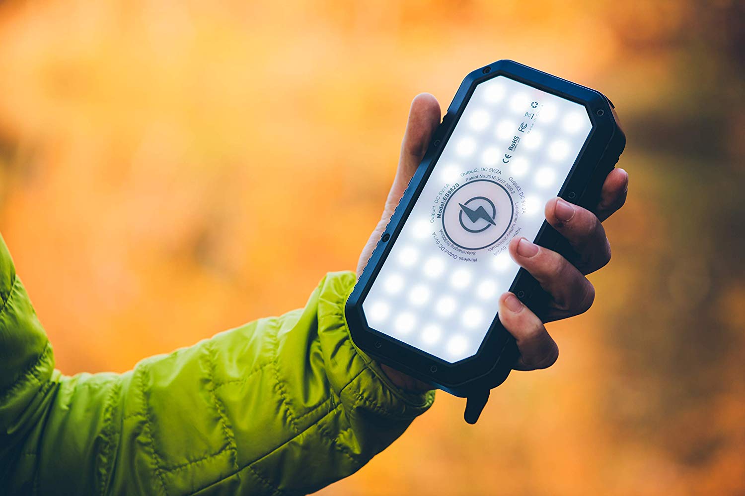 Wireless Solar Powered Phone Charger Battery With Flashlight