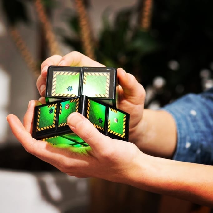 WOWCube Entertainment System