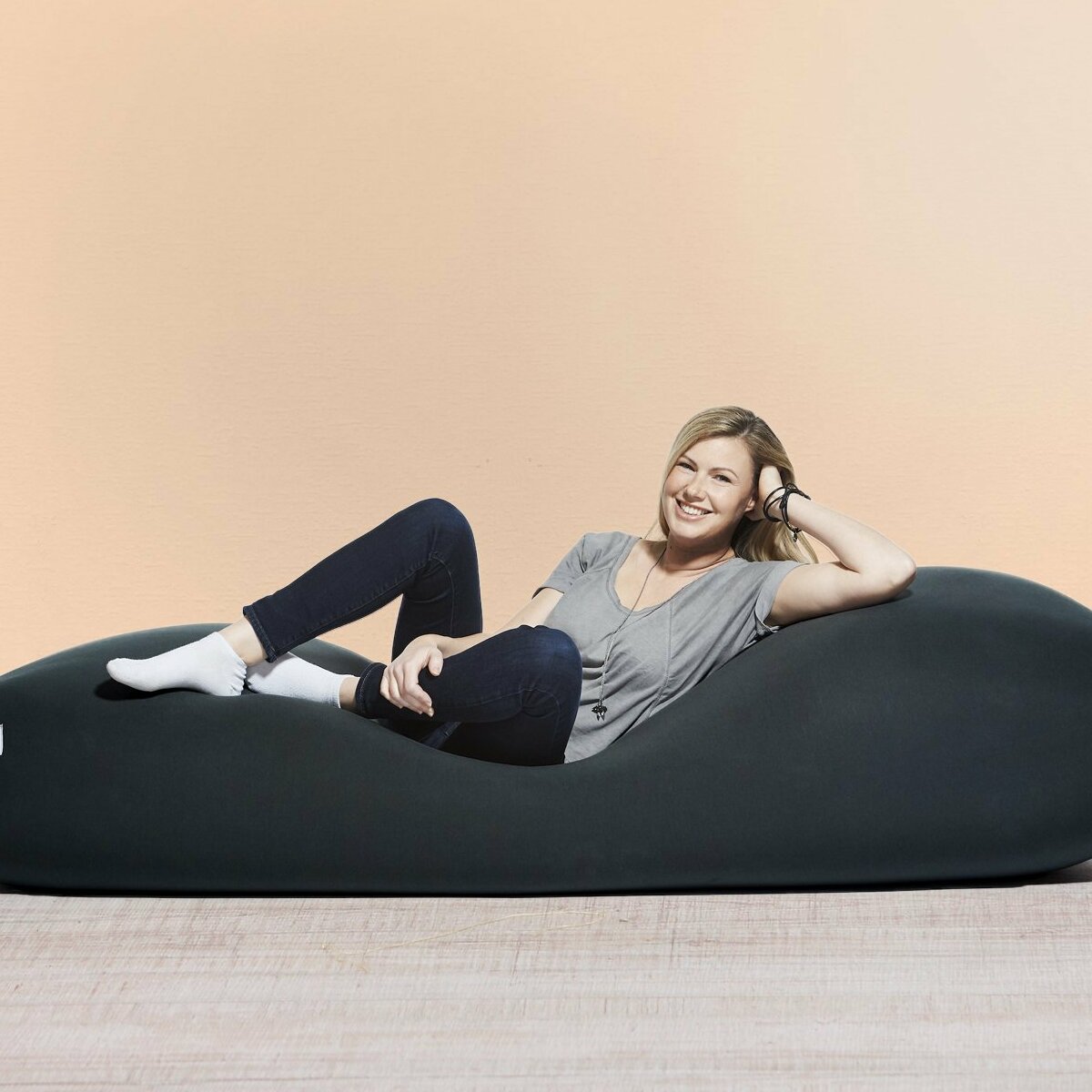 Yogibo Max Lounger