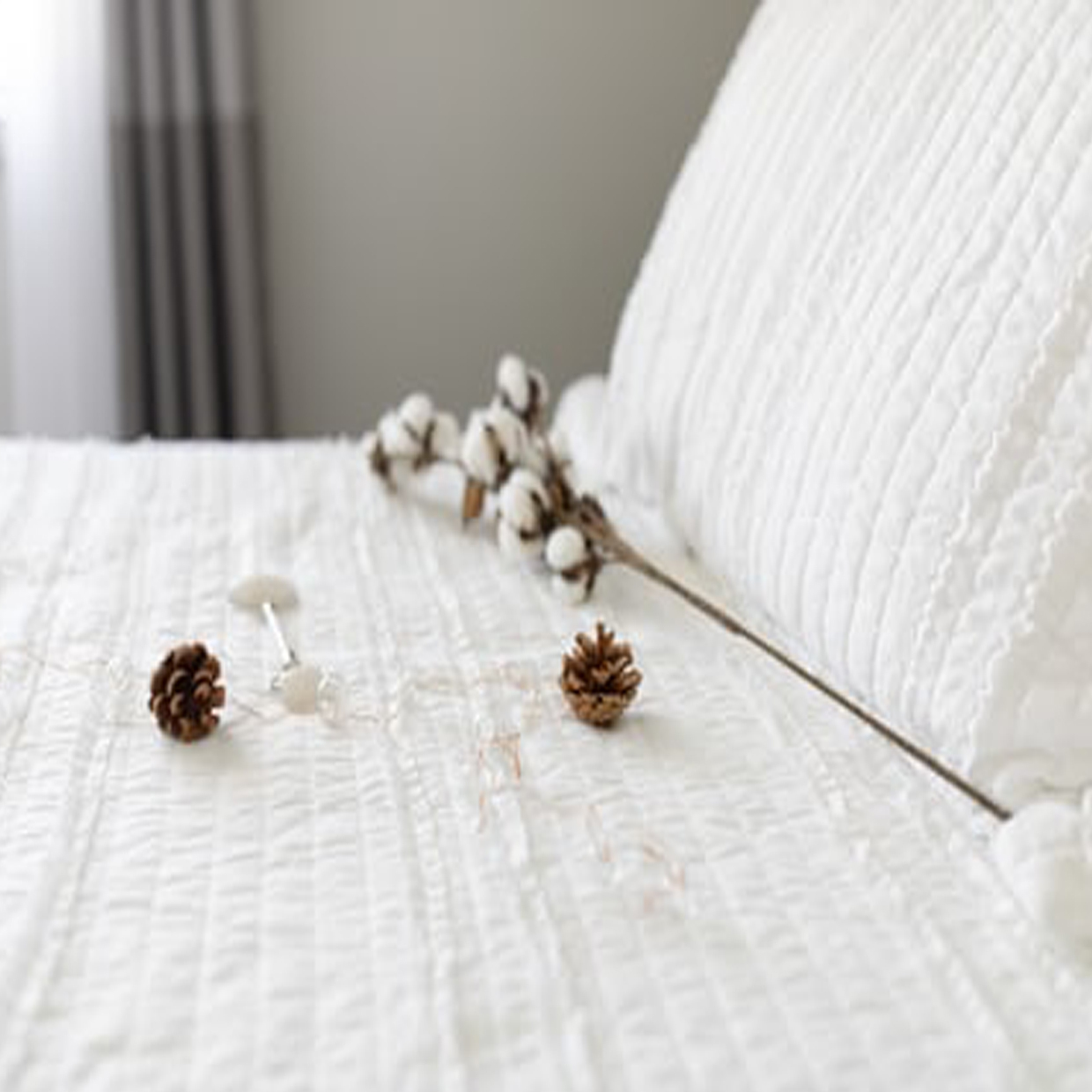 4th Wedding Anniversary Gifts (Linen)