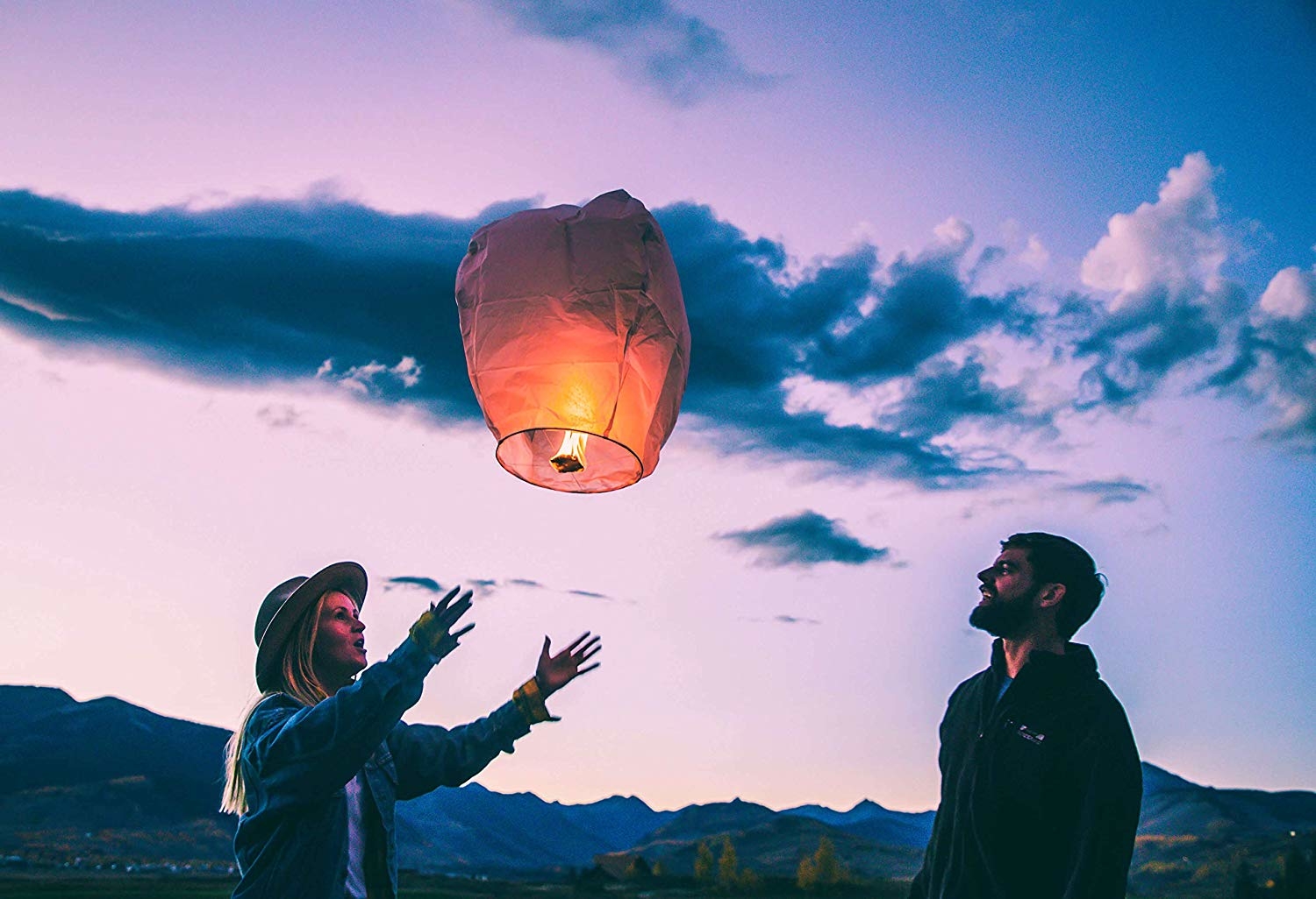 White Chinese Sky Lanterns�